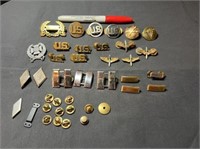 (26)ASSORTED MILITARY HONORARY PINS