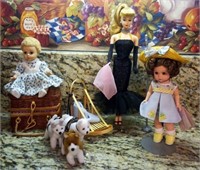 J - LOT OF COLLECTIBLE DOLLS, BASKET, DOGS (K81)