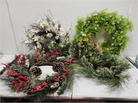 Estate Lot of Wreaths