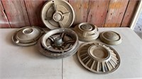 Assorted vtg hubcaps