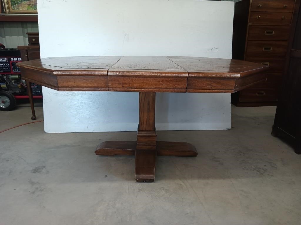 Pecan pedestal table w/ leaf 28x44x58