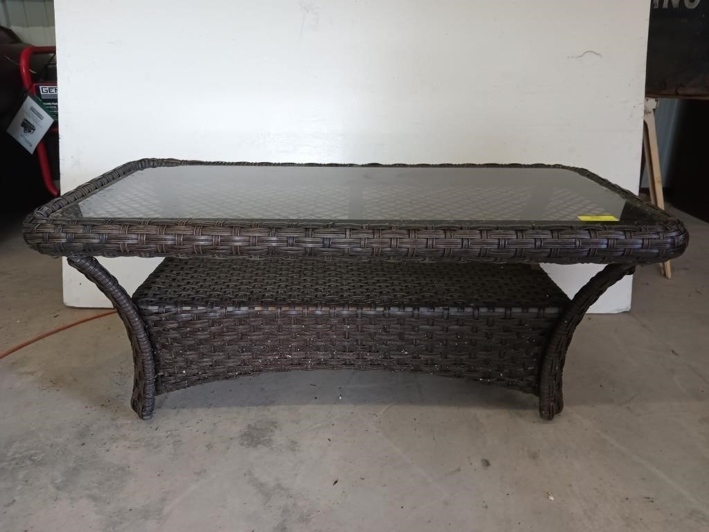 Wicker style patio coffee table w/ smoke beveled