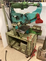 Hydraulic shear. Has motor issues. 110volt