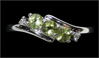 10K White gold round cut peridot and diamond