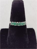 .925 Silver & Emerald Color Stone Ring TW: 2.3g