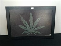 New 19x13-in cannabis leaf picture