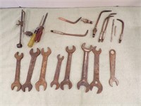 FLAT OF VINTAGE TOOLS & TORCH TIPS
