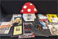 METALLICA MAGAZINES, MUSHROOM HAT