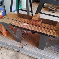 Router Table With Black & Decker Router