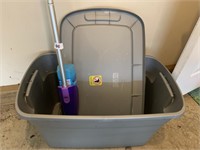 LARGE STORAGE TOTE AND SWIFFER MOP