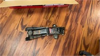 Craftsman 2 1/4 ton jack w/ 2 stands