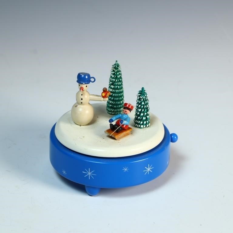 Vintage wind up wooden musical box made in German