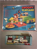Vtg Peanuts Snoopy Playland & Train in Box