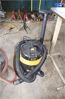 12 Gallon VacMaster Beast Vacuum w Hose & Tube