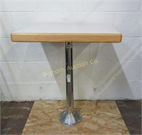 New RV Table w/ Pedestal Base
