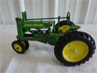 1/16 Scale John Deere Model A Tractor
