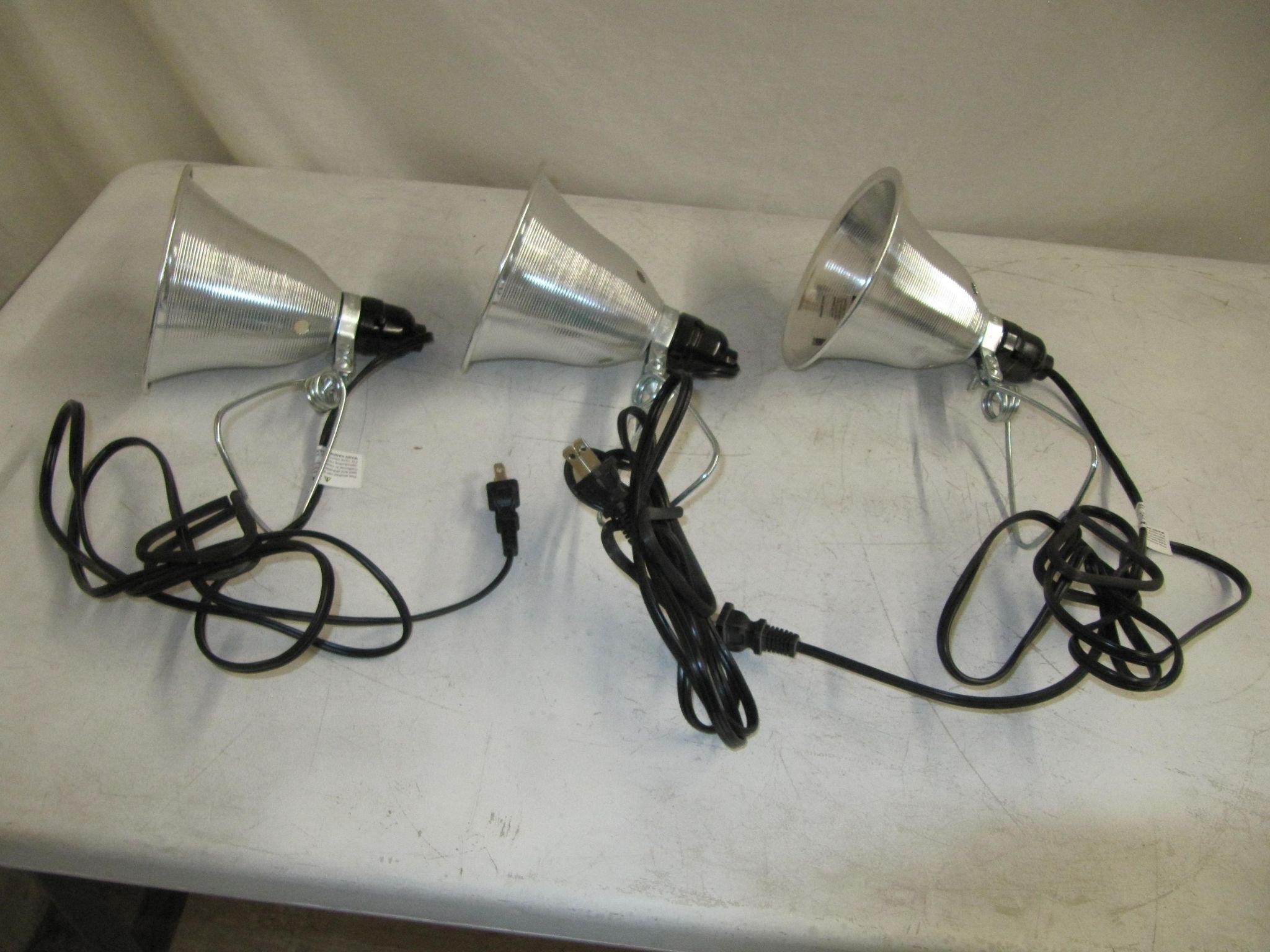 3 CLAMP LIGHTS