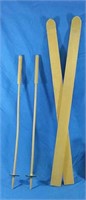 Decorative skis and poles  31"