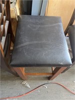 Lot of 7 Chairs and a Bar Stool