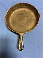 Medium size Iron skillet