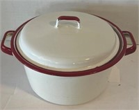Vintage enamelware cooking pot 6”