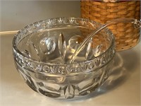 Glass Serving Bow/Punch Bowl with Glass Ladle