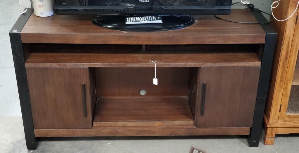 H- Beautiful TV Stand