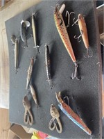 OLD FISHING LURES