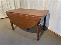 Early 20th Century Drop Leaf Table