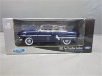 Welly 1953 Ford Crestline Sunliner 1/18 Diecast