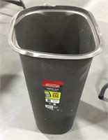 Rubbermaid 13 gallon trash can