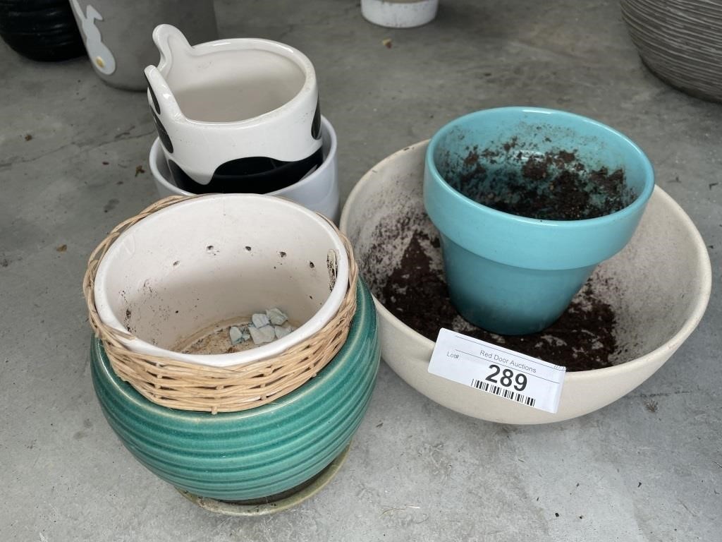 6 small ceramic planters