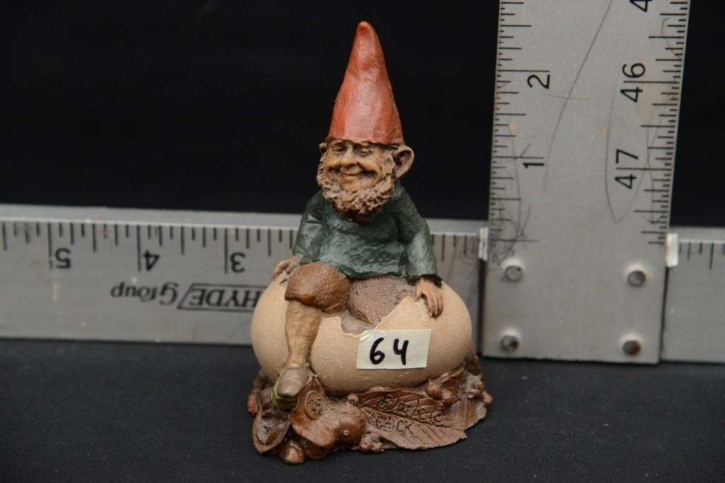 TOM CLARK GNOME "CHICK"