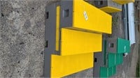 Flip forms 4'x5' rolling plastic riser (yellow)