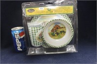 JOHN DEERE CHILD BOWL & CUP SET NIB