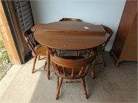 ROUND DINING TABLE, 4 CHAIRS & 2 LEAVES