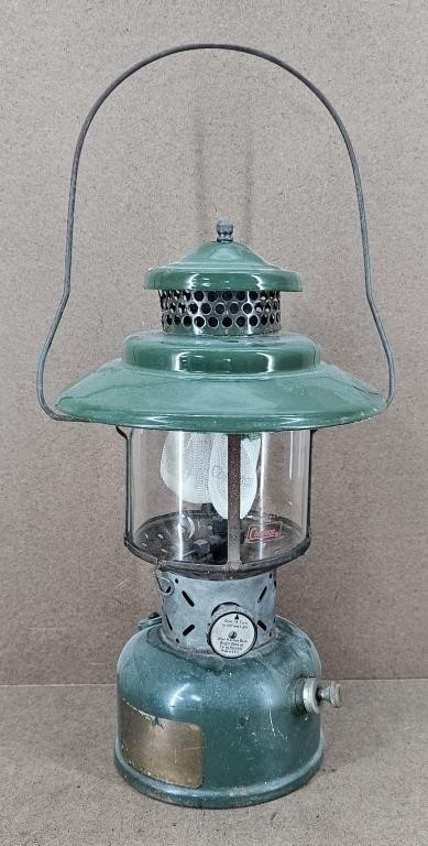 1975 Coleman Big Hat Lantern