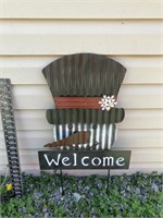 Metal welcome decoration