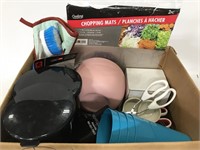 Box lot of assorted kitchen items