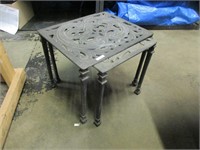 Two metal nesting tables, 19 x 15"