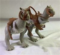2 1979 Star Wars Tauntauns one with pouch