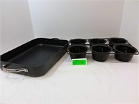 Mini bunt cake pans (6) and oven pan
