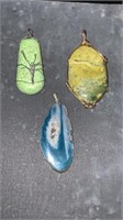 Costume Jewelry, 3 Stone Pendants