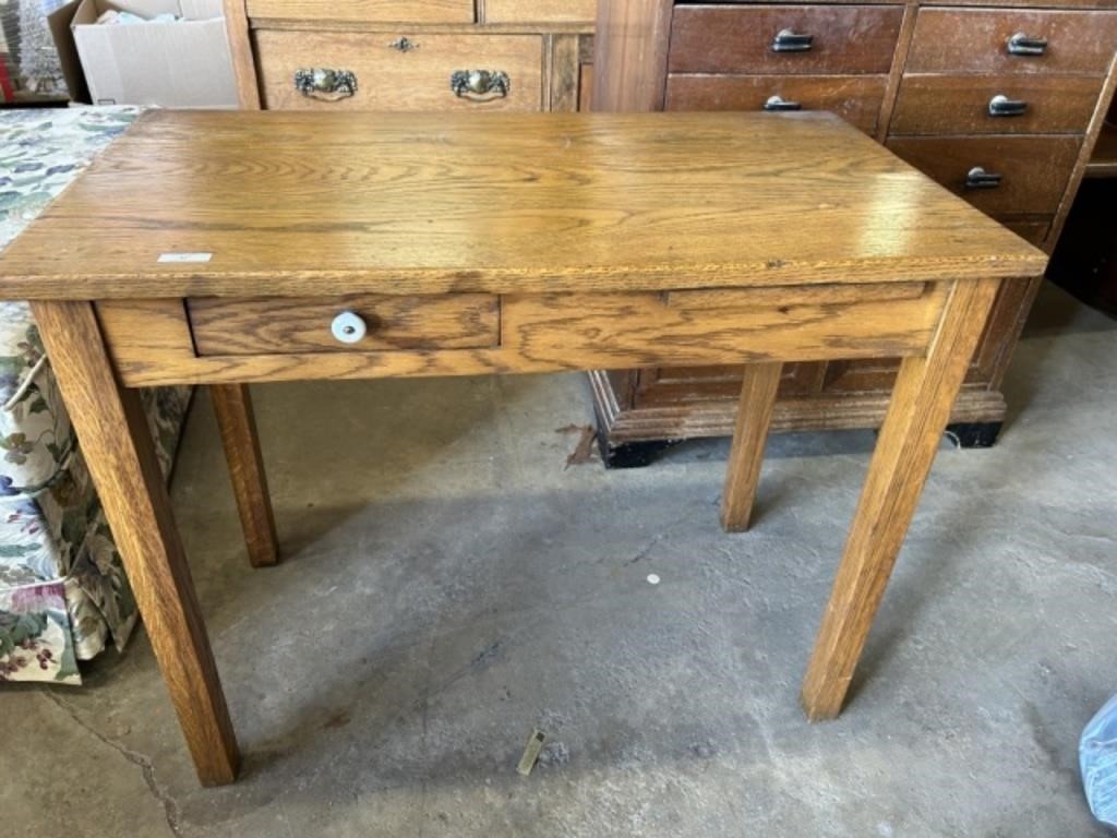 SMALL OAK DESK