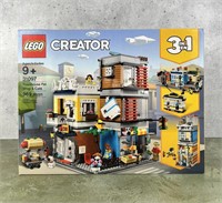 Lego Creator 31097 Townhouse Pet Shop & Cafe