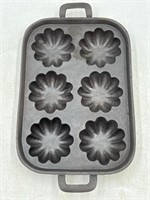 Cast-iron muffin pan (6)