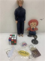 Vntg Toy & Misc Flat w/ Rubiks Cube