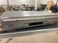 Sony DVD / VHS Combo - Only VHS works