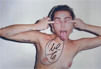 Autograph COA Miley Cyrus Photo