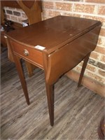 Cherry Drop Leaf Lamp Table